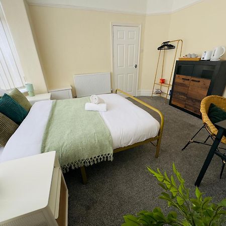 Double Bedroom Near City Center Manchester Kültér fotó