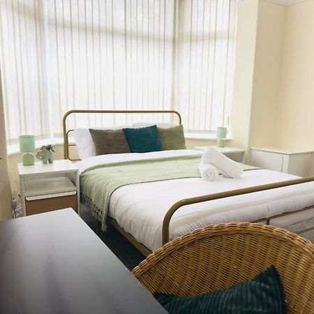 Double Bedroom Near City Center Manchester Kültér fotó